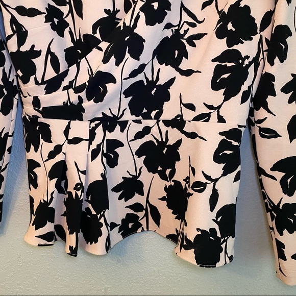 WHBM - Pink and Black Floral V Neck Blouse 😍 - Picture 5 of 6